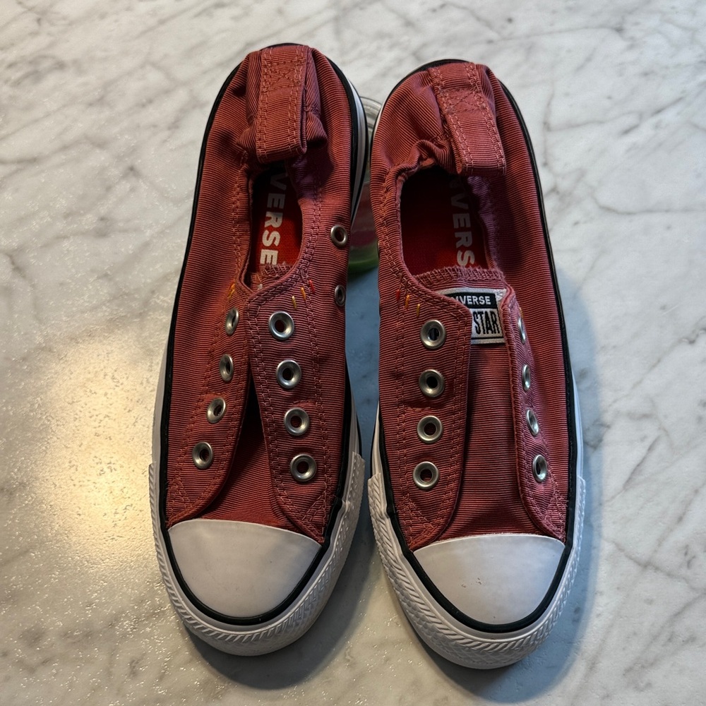 Converse All Star Lowtop Slip On Sneakers Women’s 7 NWOT